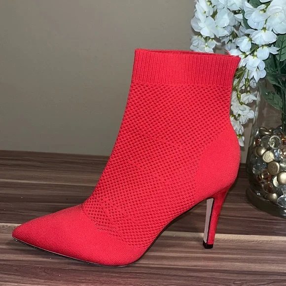 Mia, McKinley  perforated, red knit, sock booties - Picture 7 of 14